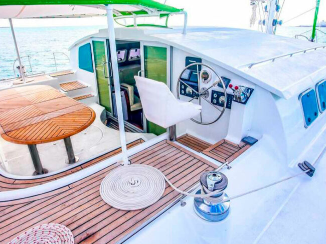 The half day Private Catamaran is perfect for up to 45 guests. It has a comfortable shaded area, an area to get yourself a tan, a net at the front, and a beautiful view of the turquoise water! all that to enjoy the moment on your way to visit Isla Mujeres