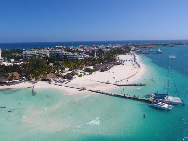 Get on our private catamaran and Visit Isla Mujeres, a beautiful island with turquoise sea with no seaweed whatsoever. Have an amazing experience with our half day tour