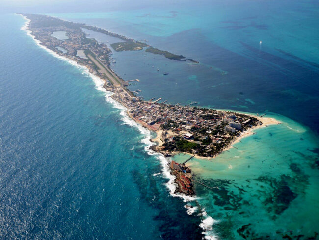 Create amazing and unforgettable memories exploring Isla Mujeres with our half day private catamaran tour