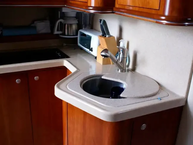 Private Yacht for Ten Passengers that offers a mini kitchen