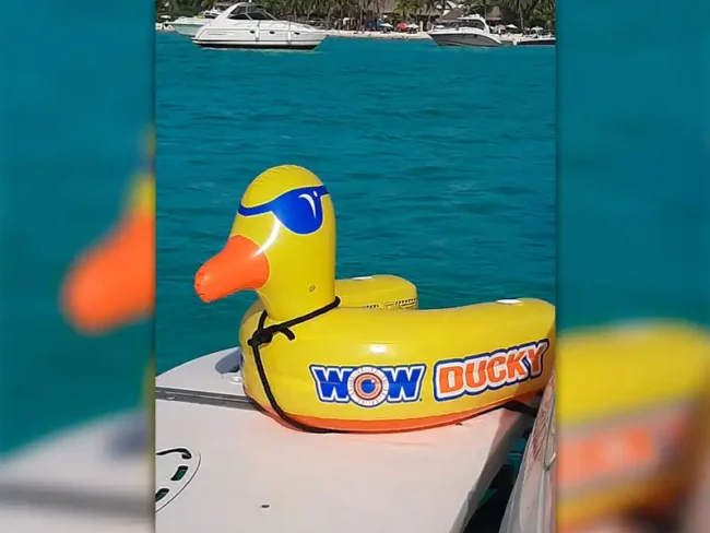 Private Yacht for 20 People with inflatable water toys in Cancun